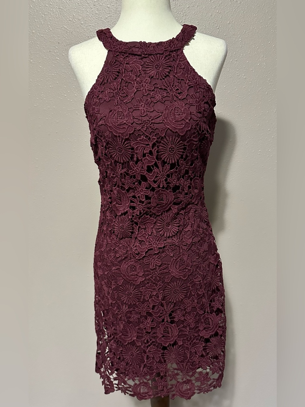 Lulus Magenta Lace Halter Bodycon Dress Sz S - Back Zip Cocktail